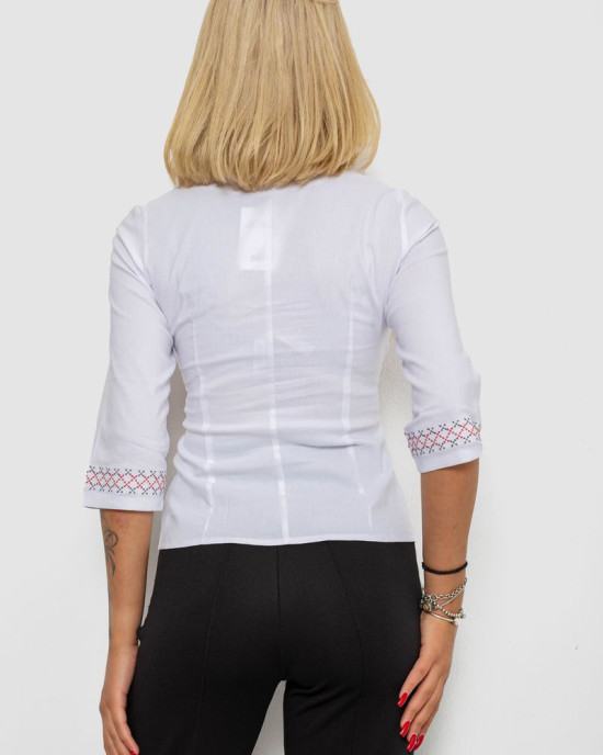 Блуза класична з вишивкою 230R03-2